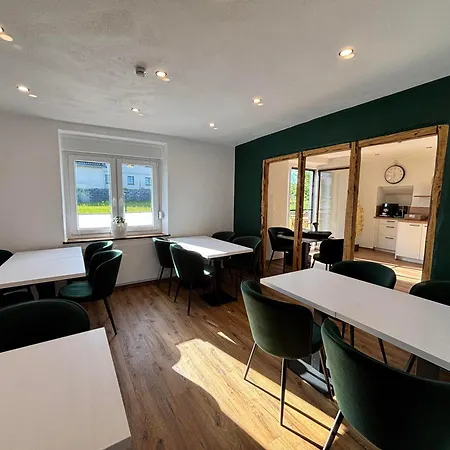 Harmony Holiday, Pensión Kerschenbach