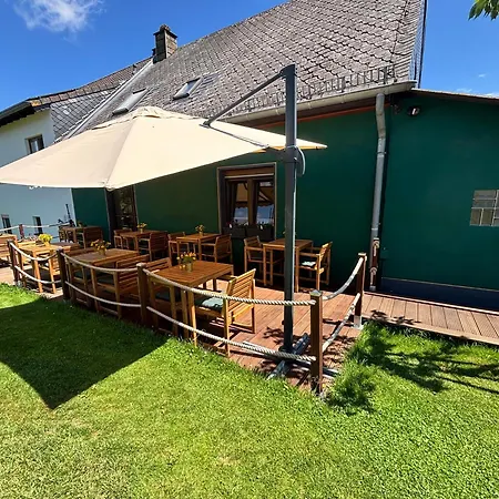 Harmony Holiday, Kerschenbach