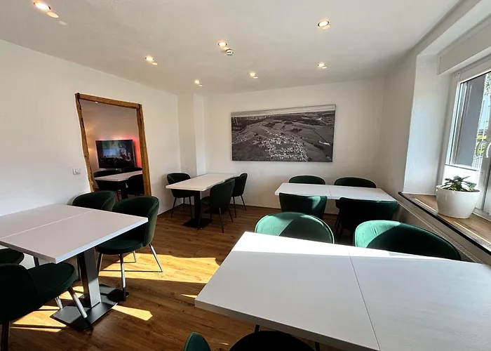 Harmony Holiday, 게스트하우스 4*